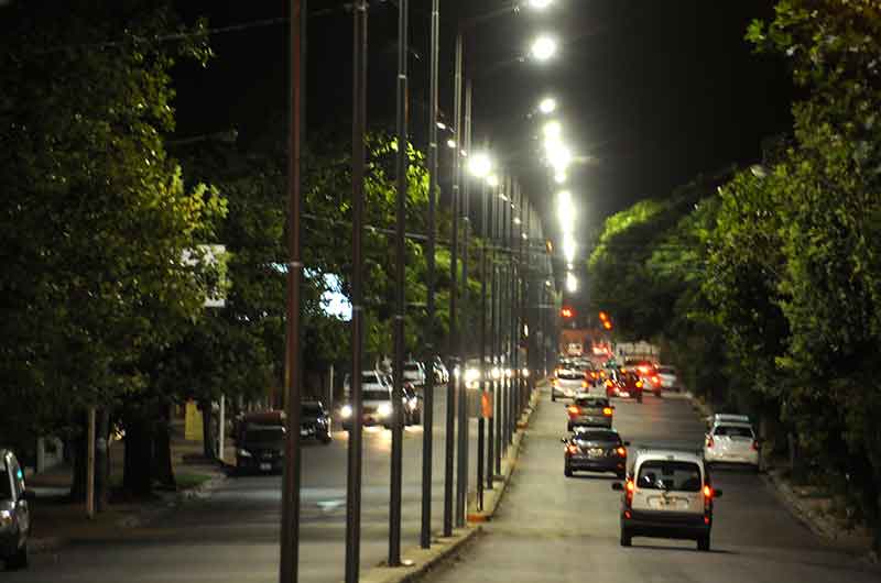 Se avanza con la iluminación de la avenida Avellaneda