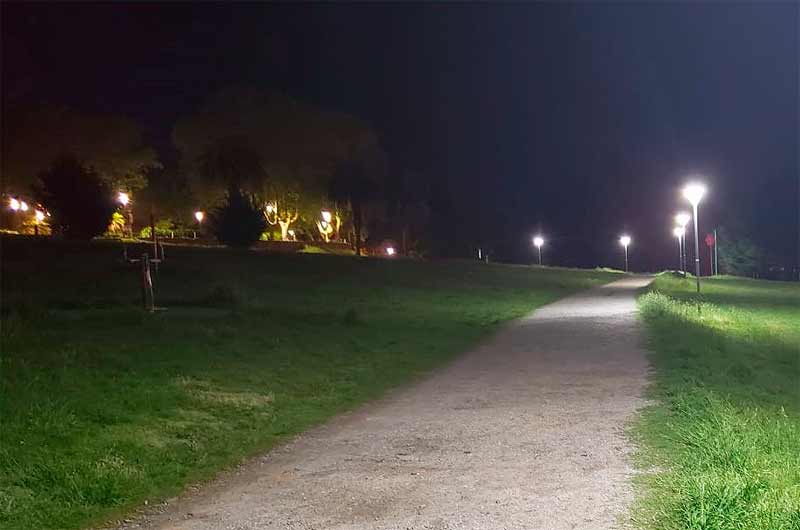 Usina y Municipio avanzan con la incorporación de luminarias led en los espacios verdes públicos de la ciudad